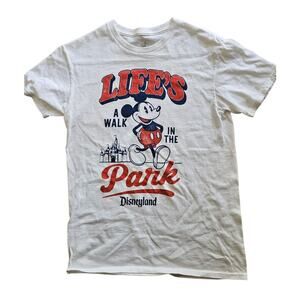 Disney Vintage Tee A walk in the Park T-Shirt 
Size small